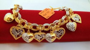 a6b37b4a-0c27-494b-bcdd-017f708c36a4