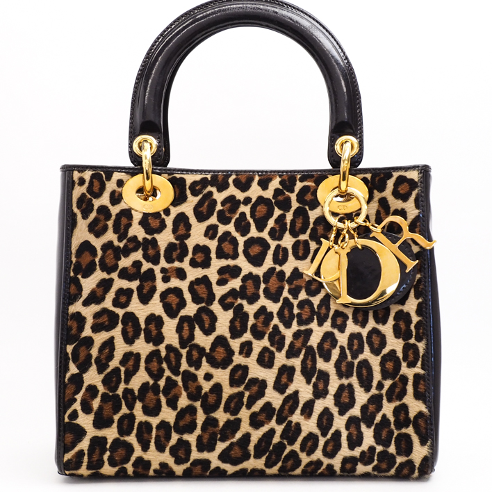 Sell your luxury handbag with INSTANT CASH!! Aeon Bukit Raja Klang