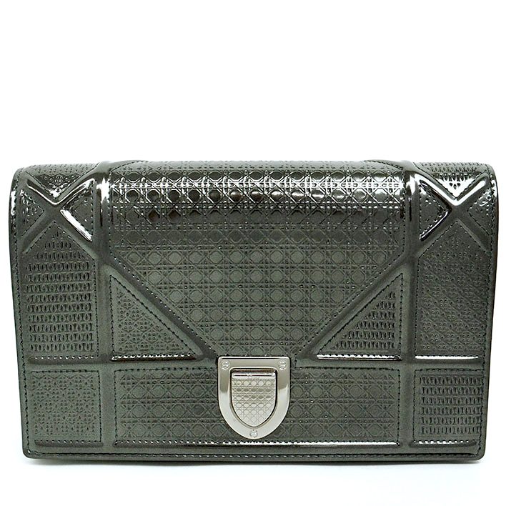 This image has an empty alt attribute; its file name is bag-13927-1.jpg