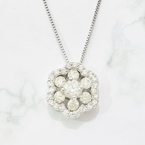 Kami telah beli Diamond Necklace 0.18ct/0.47ct K18!