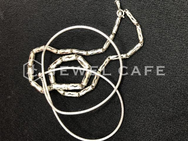 K18 white gold necklace
