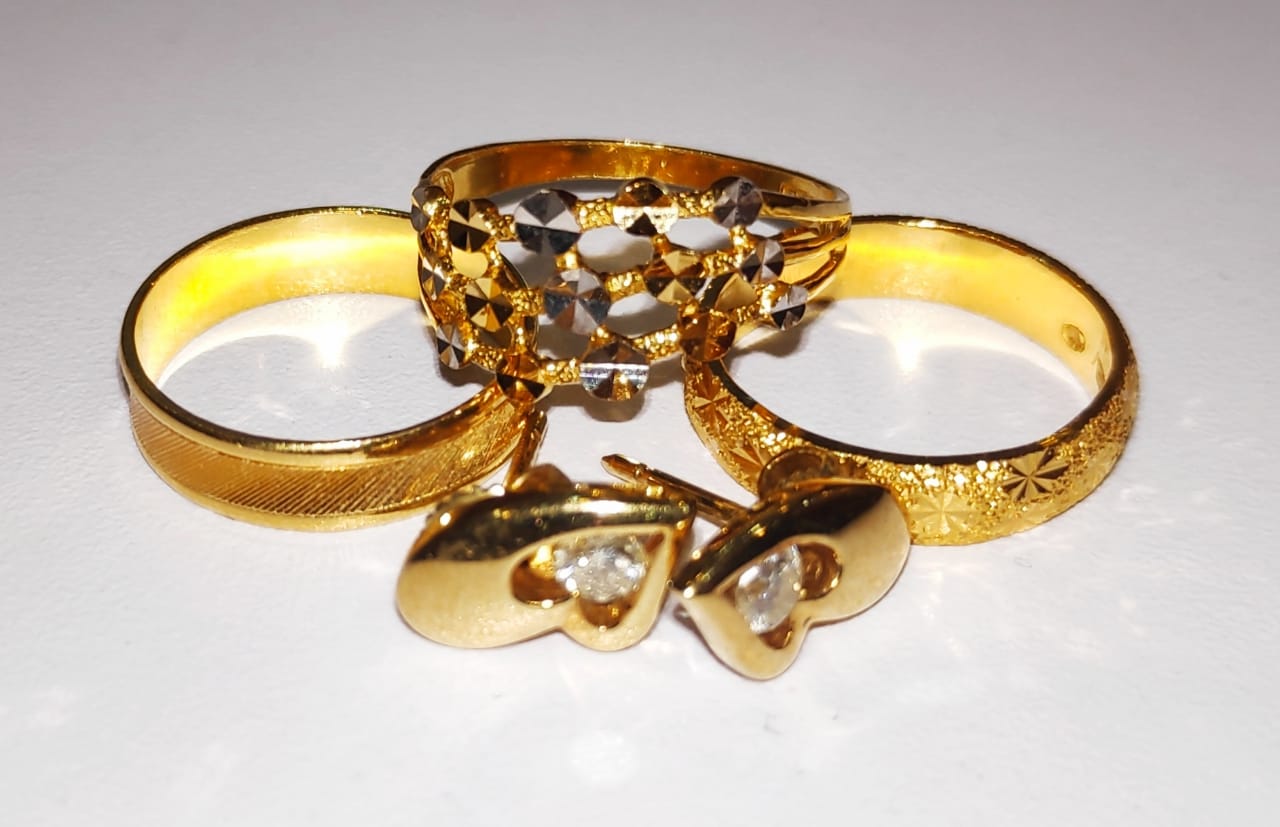 K22 gold rings