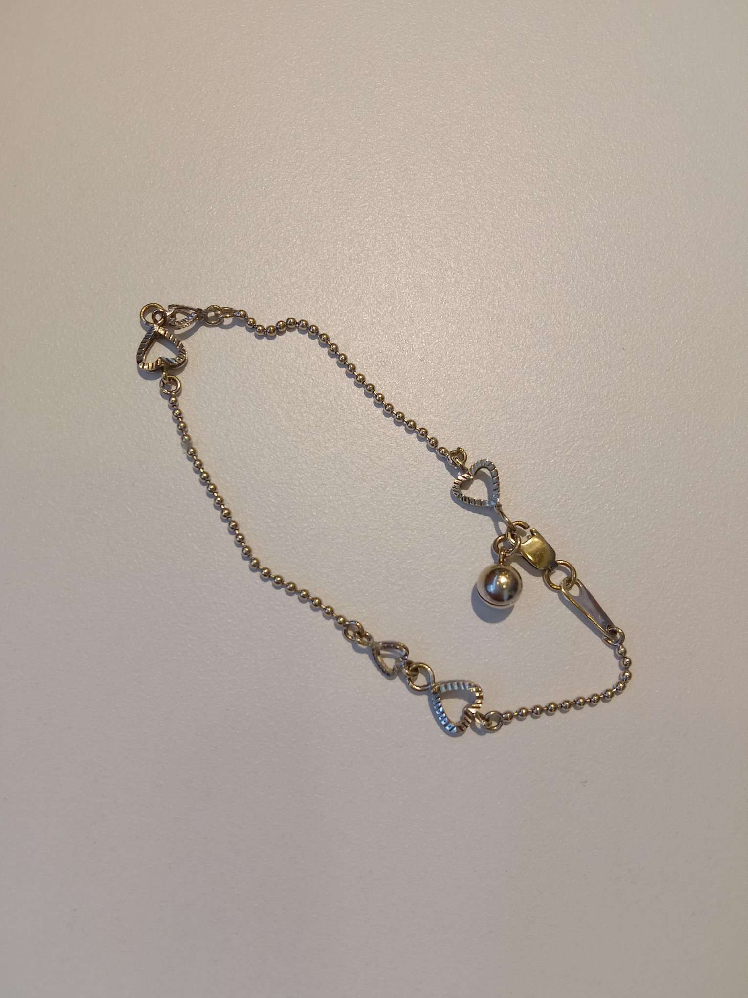 750 gold bracelet with love design