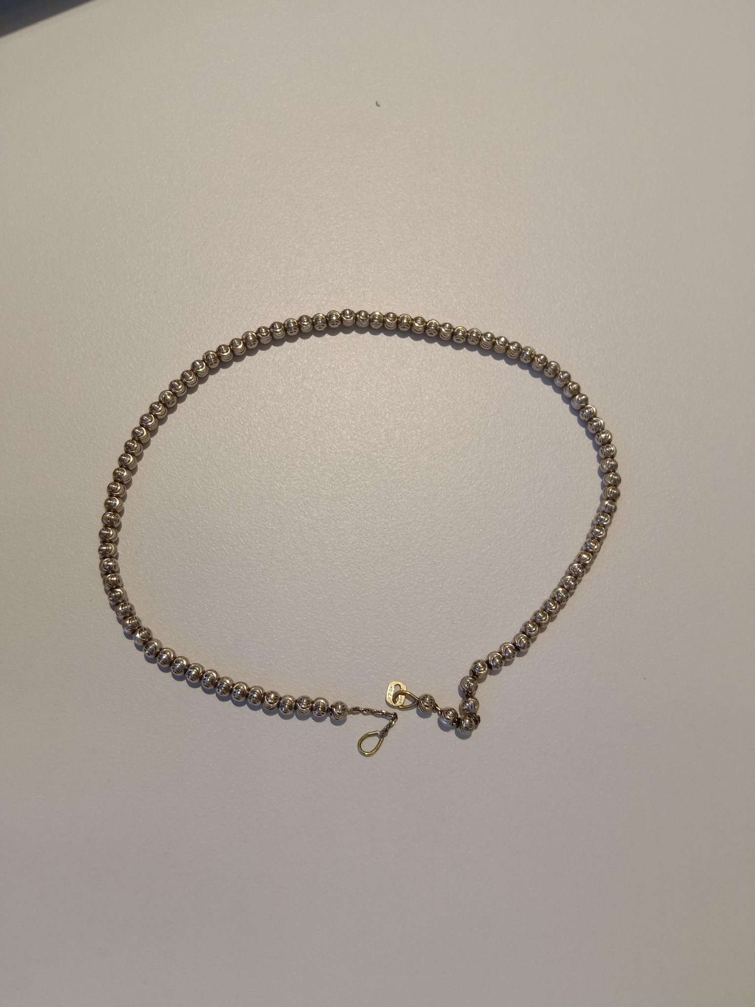750 gold bracelet with ball design
