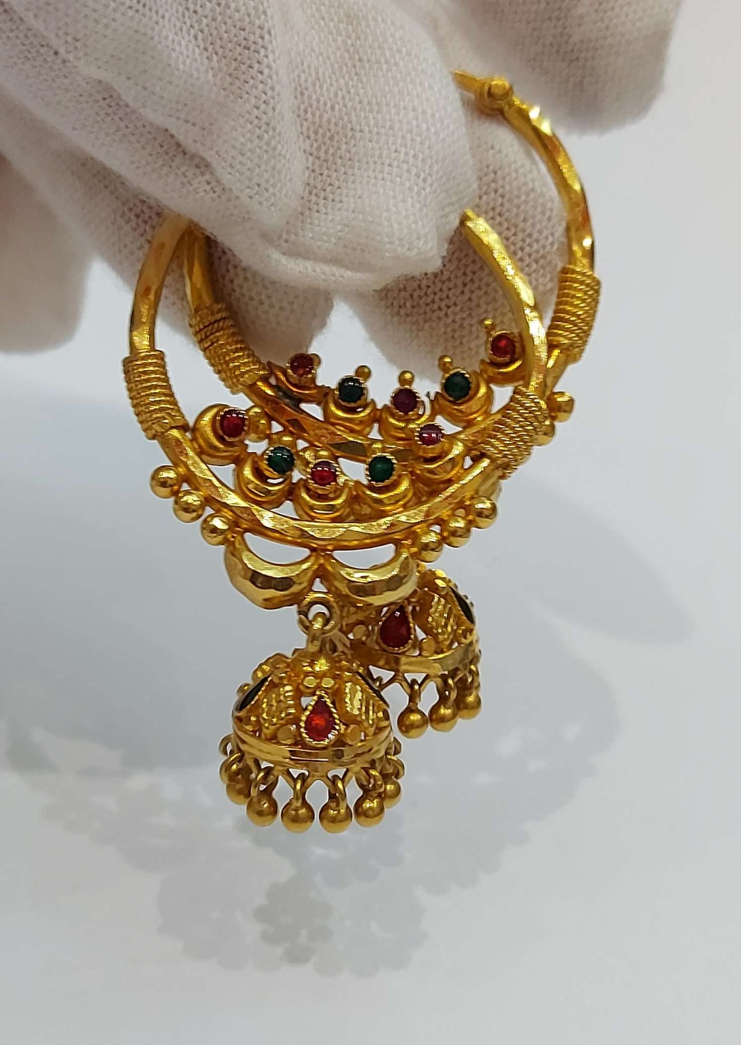 916 gold earring