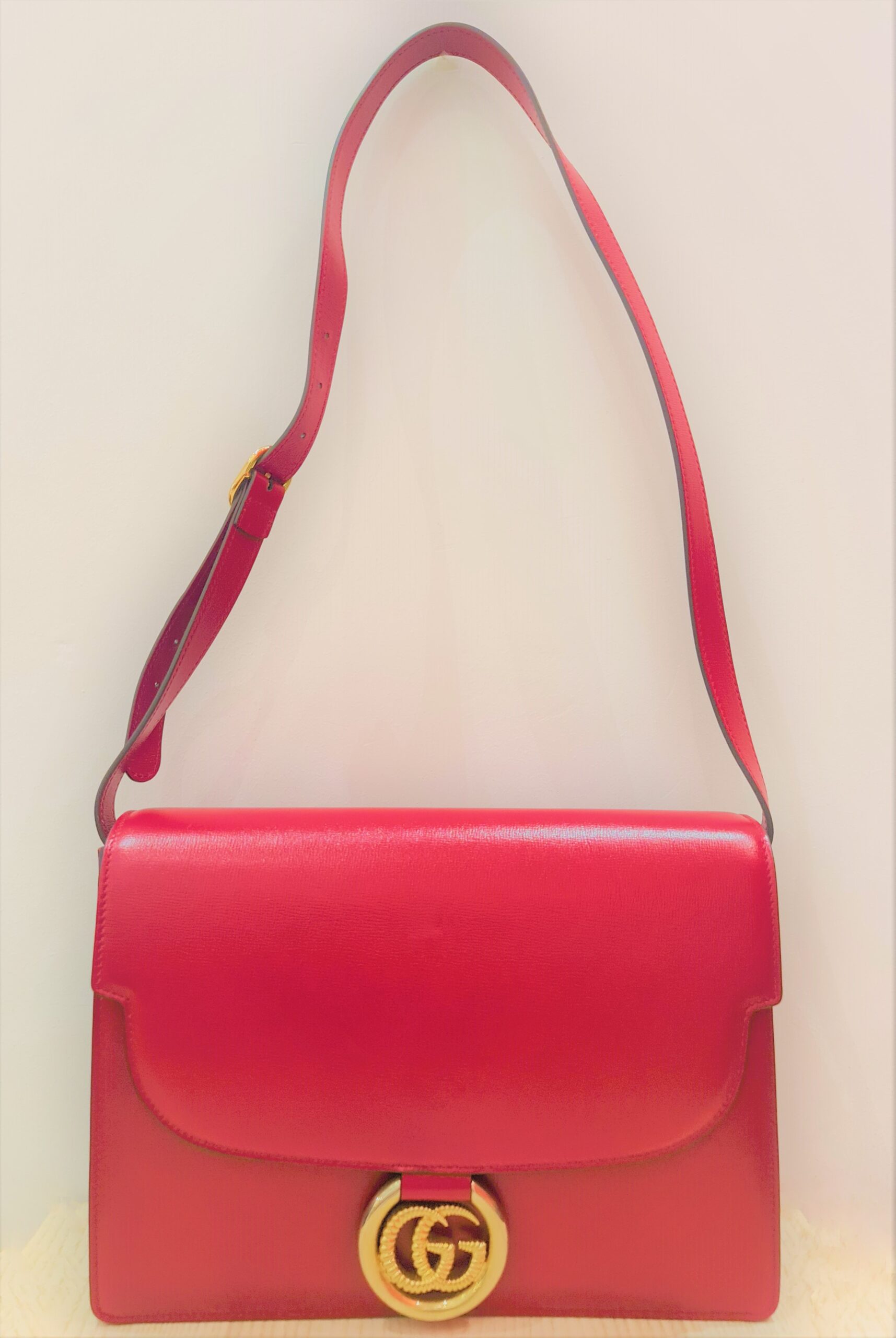 Gucci ring shoulder bag