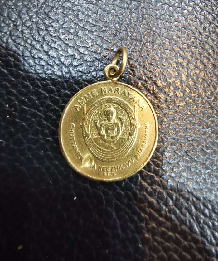K18 gold coin