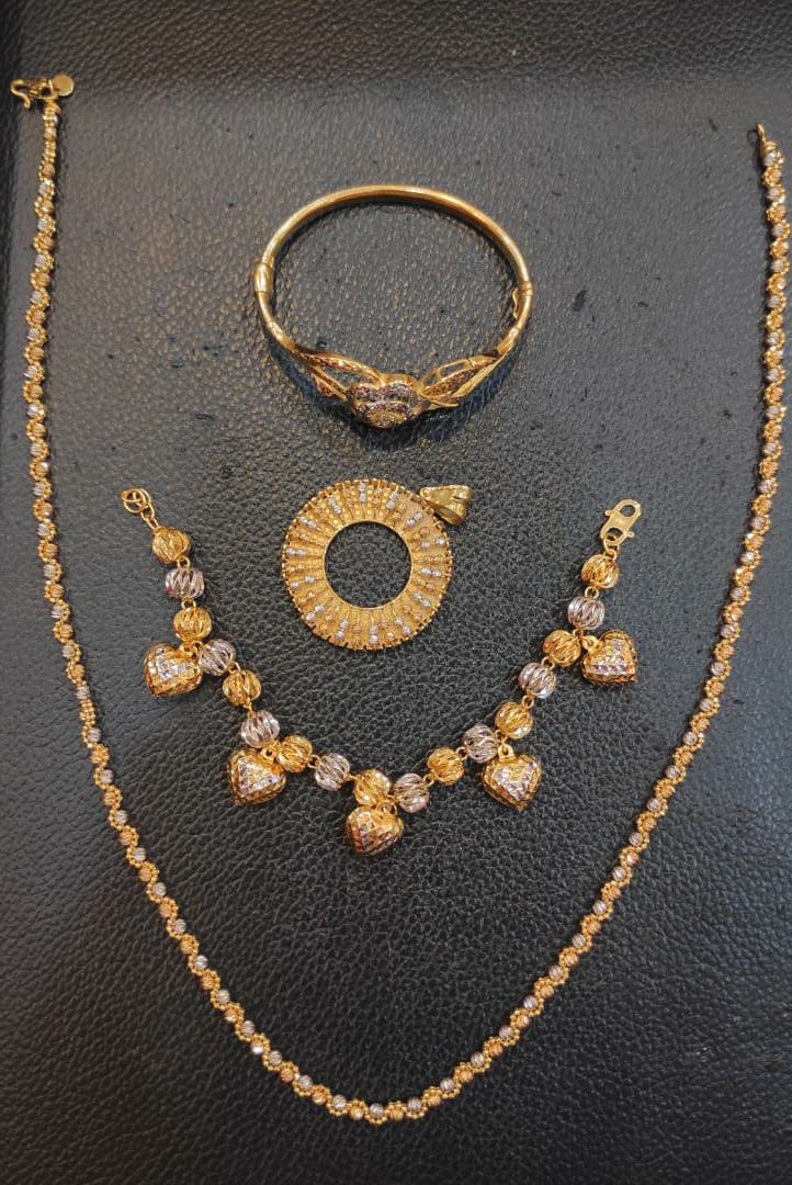 916 gold necklace and bracelet