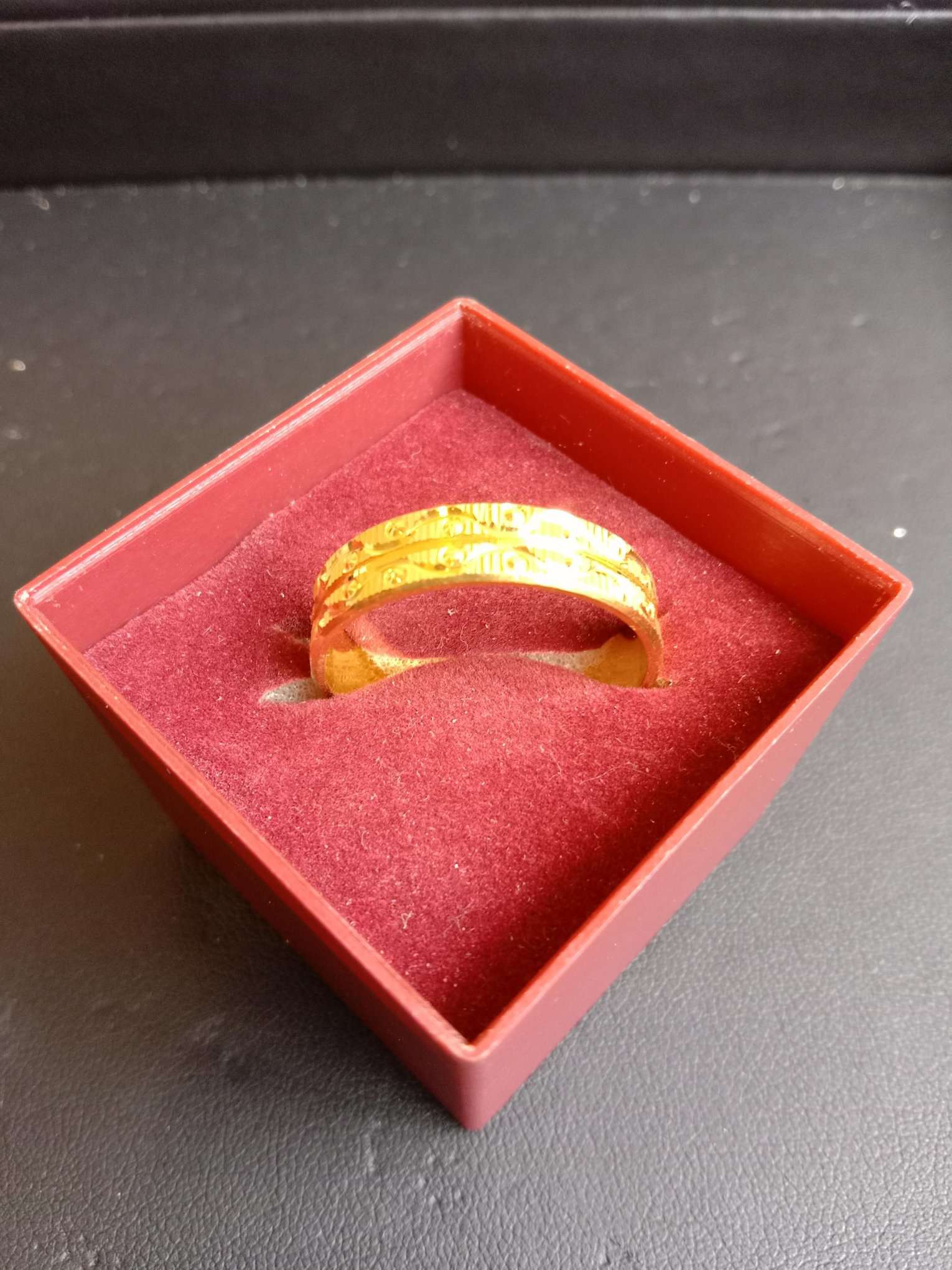 916 gold ring