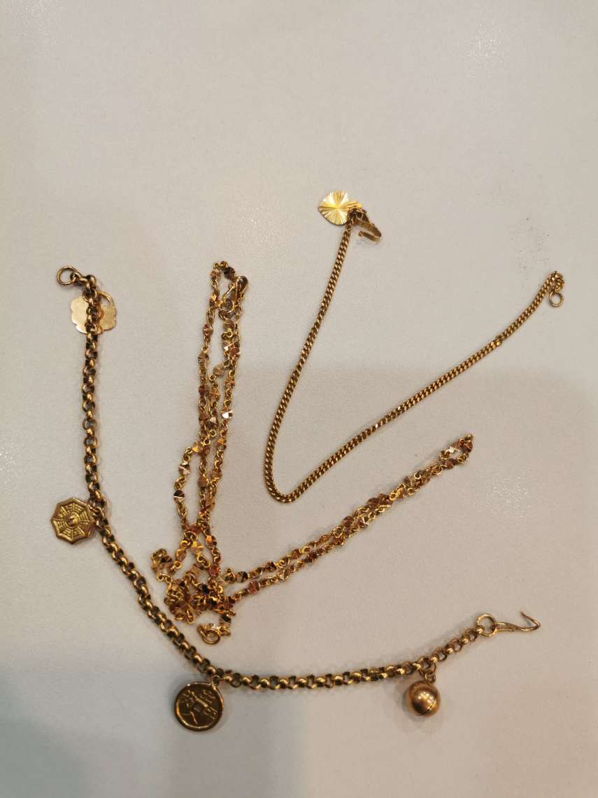 19K cingam gold bracelet and necklace