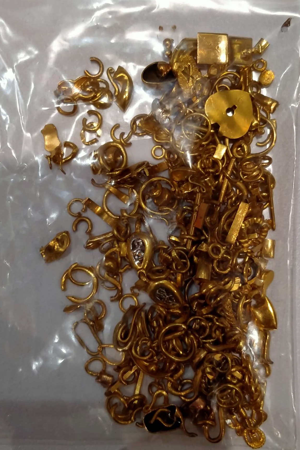 Pieces of gold jewelries