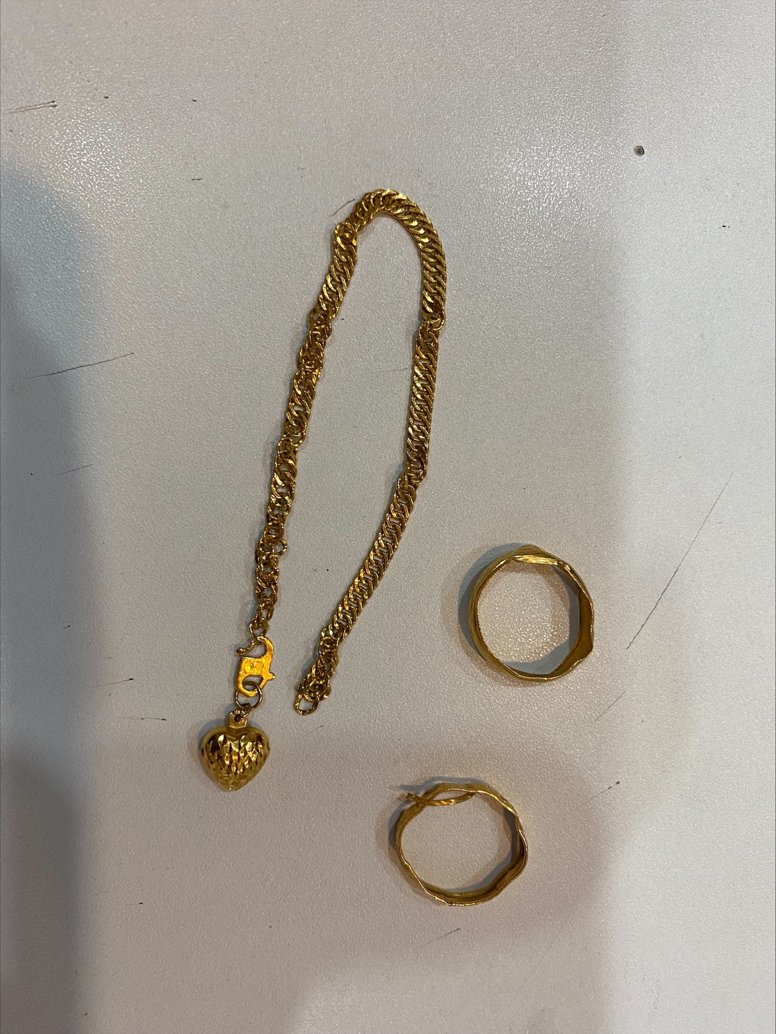 broken gold jewelries