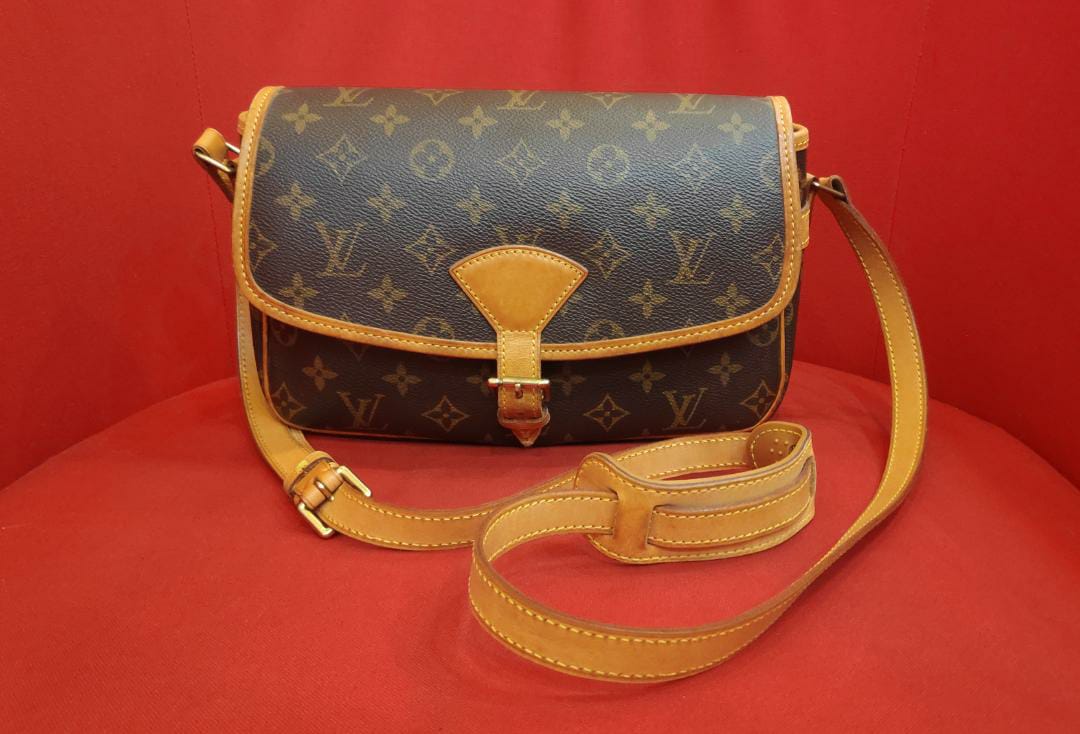 Louis Vuitton Monogram Sologne Canvas handbag