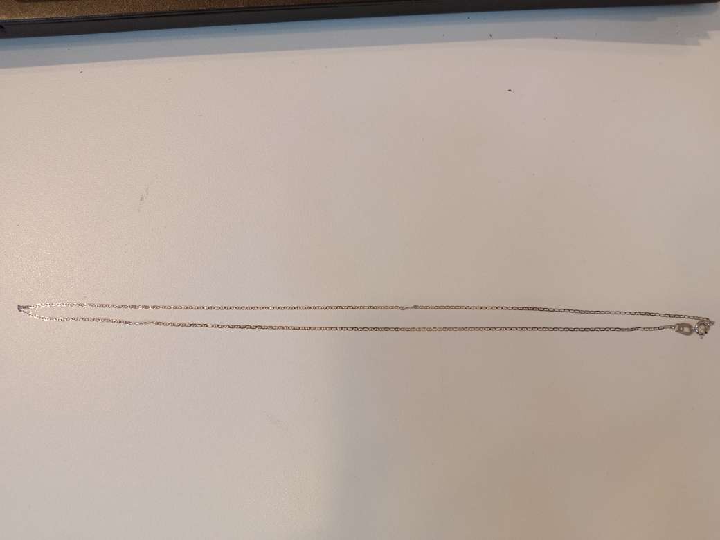 750 white gold necklace