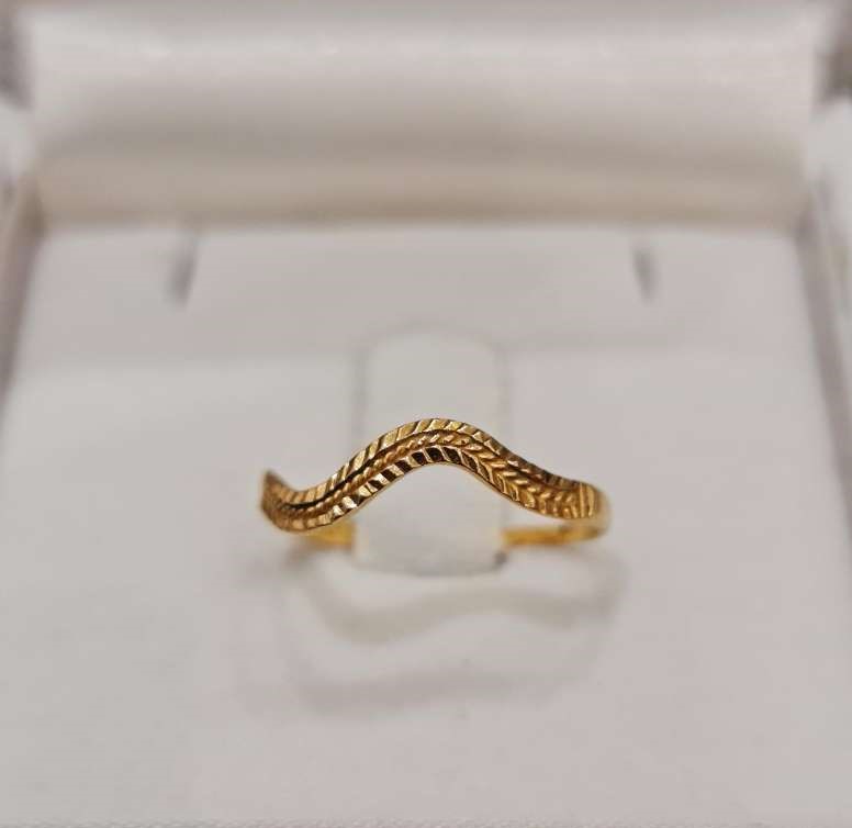 916 gold ring