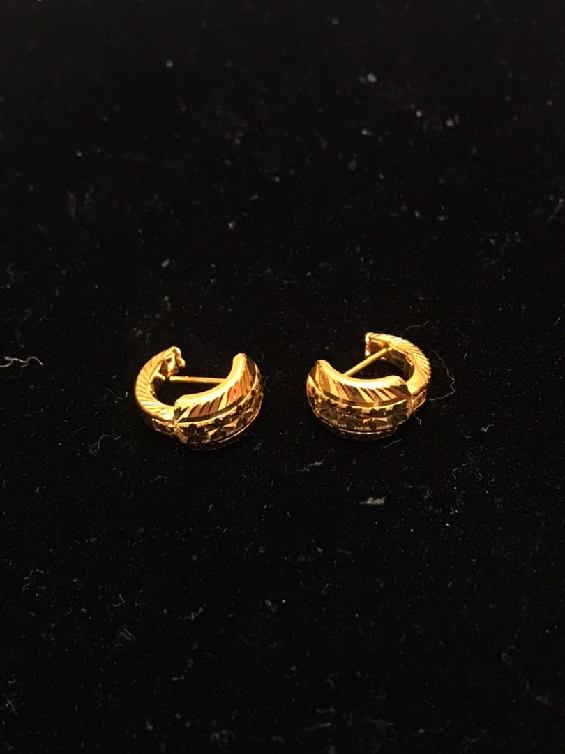 916 gold earrings