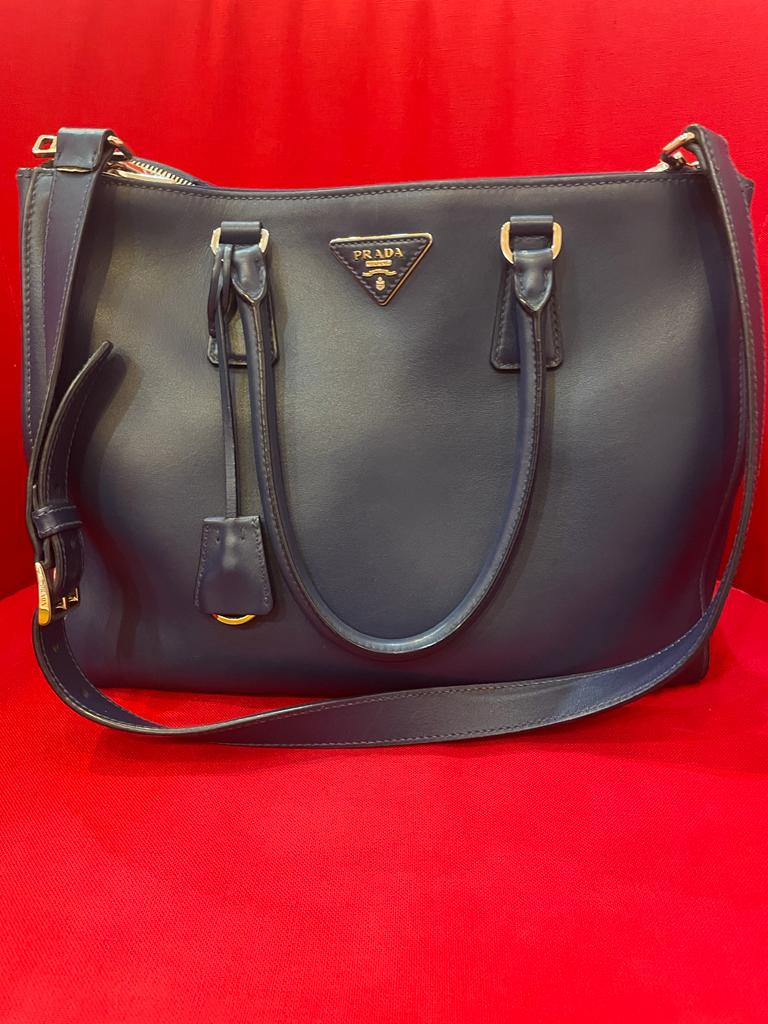 prada tote bag