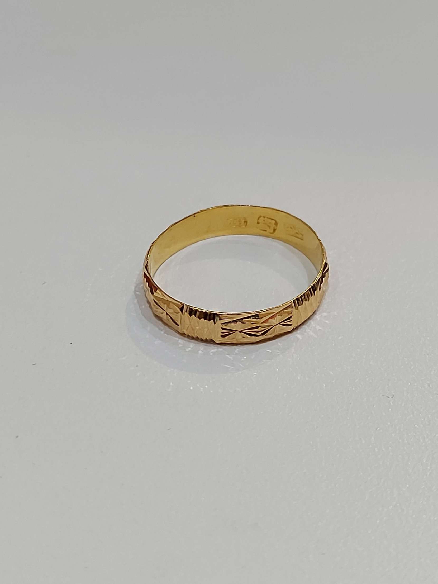 K9 gold ring