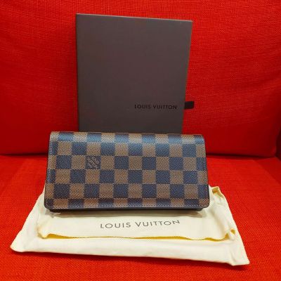 Louis Vuitton Purse Brazza Damier