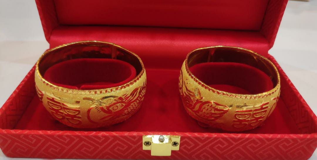 999.9 Gold bangles