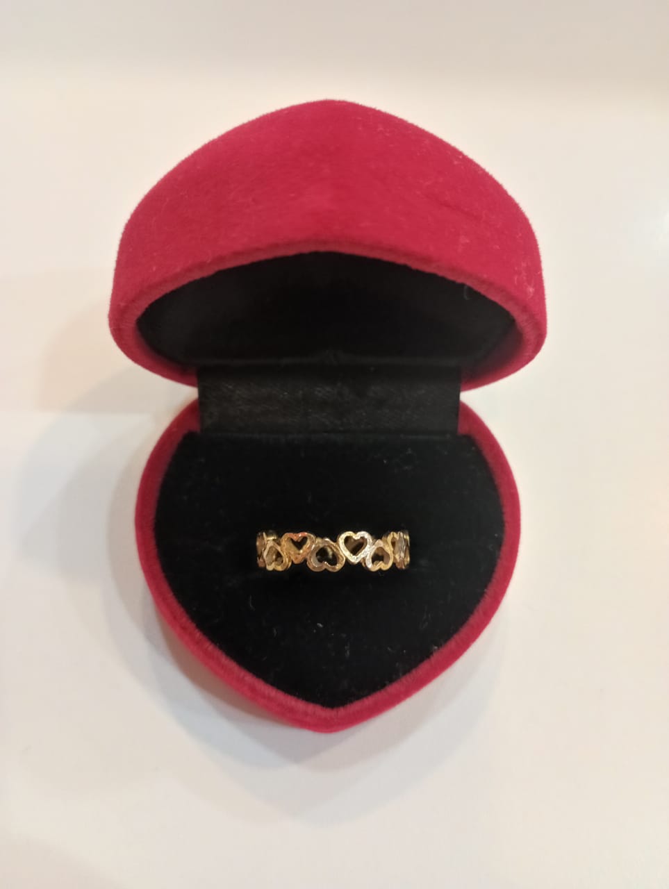 916 gold heart-shaped ring