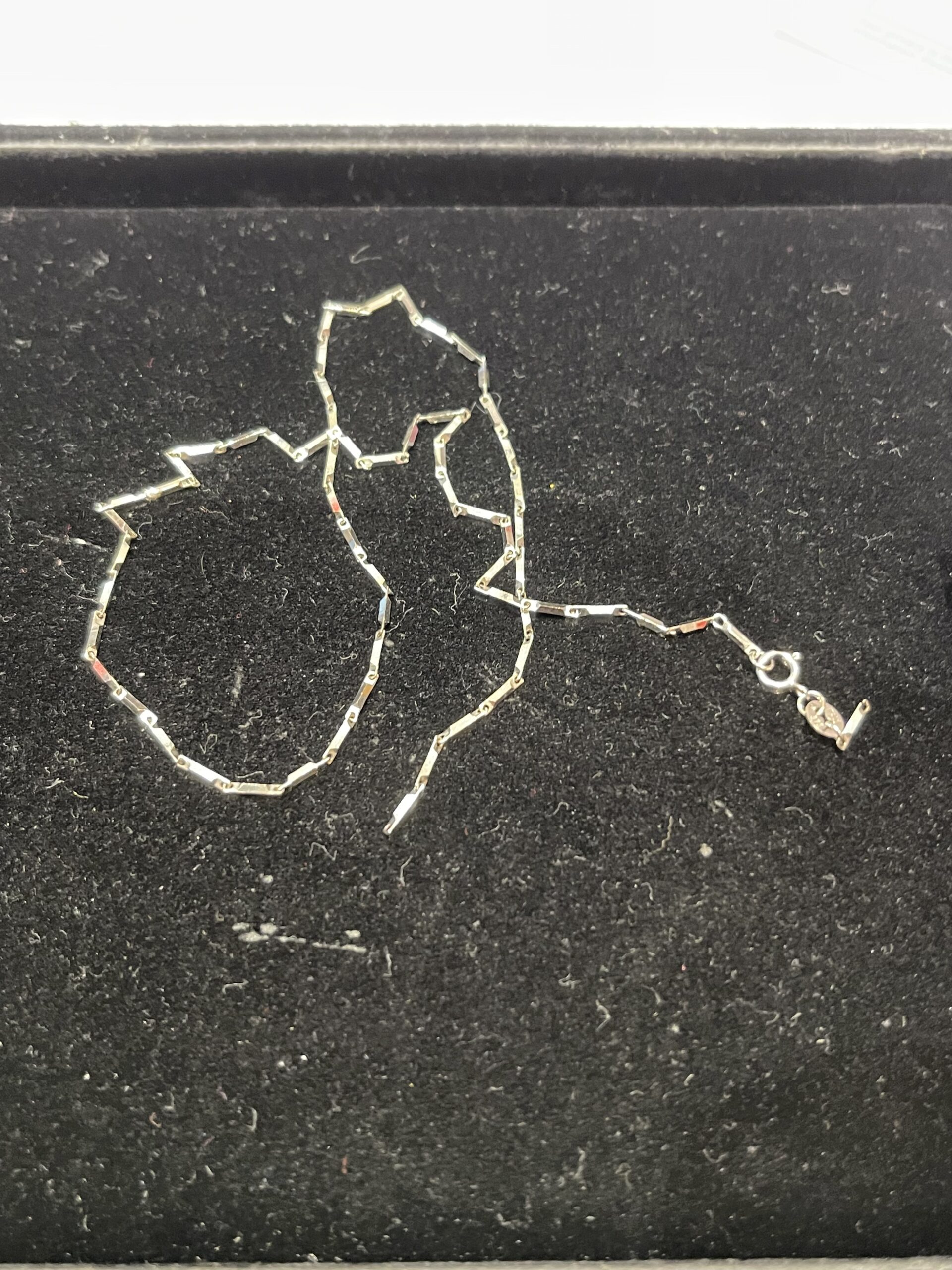 broken K18 gold necklace