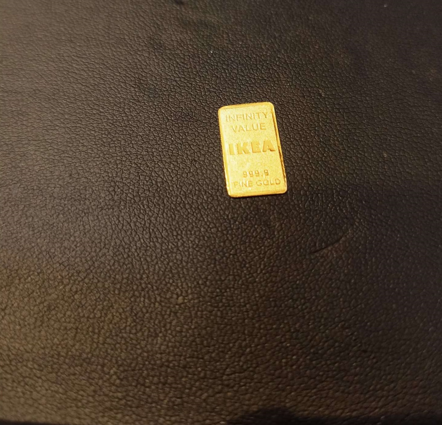 999.9 fine gold bar