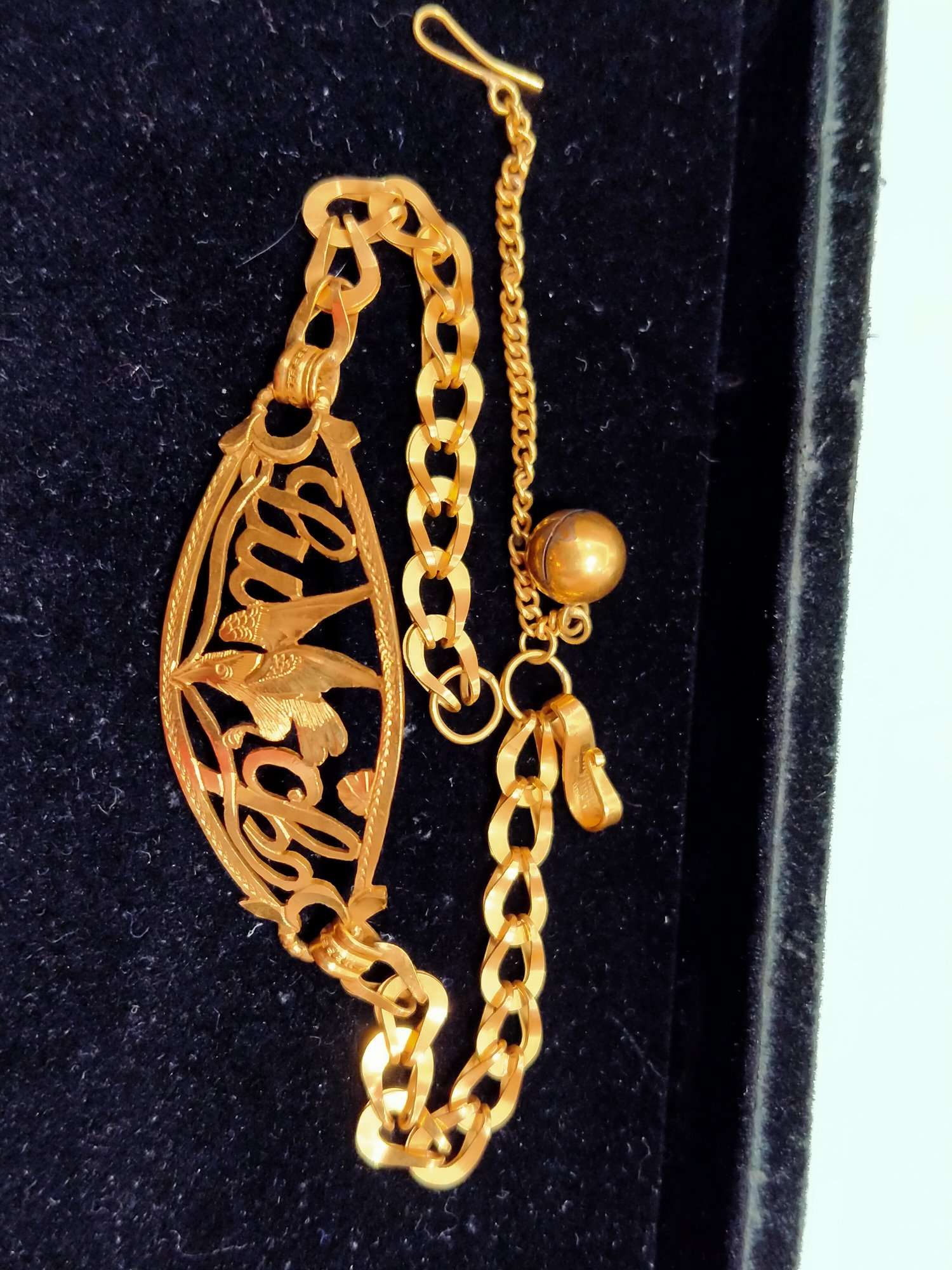 Cingam gold bracelet