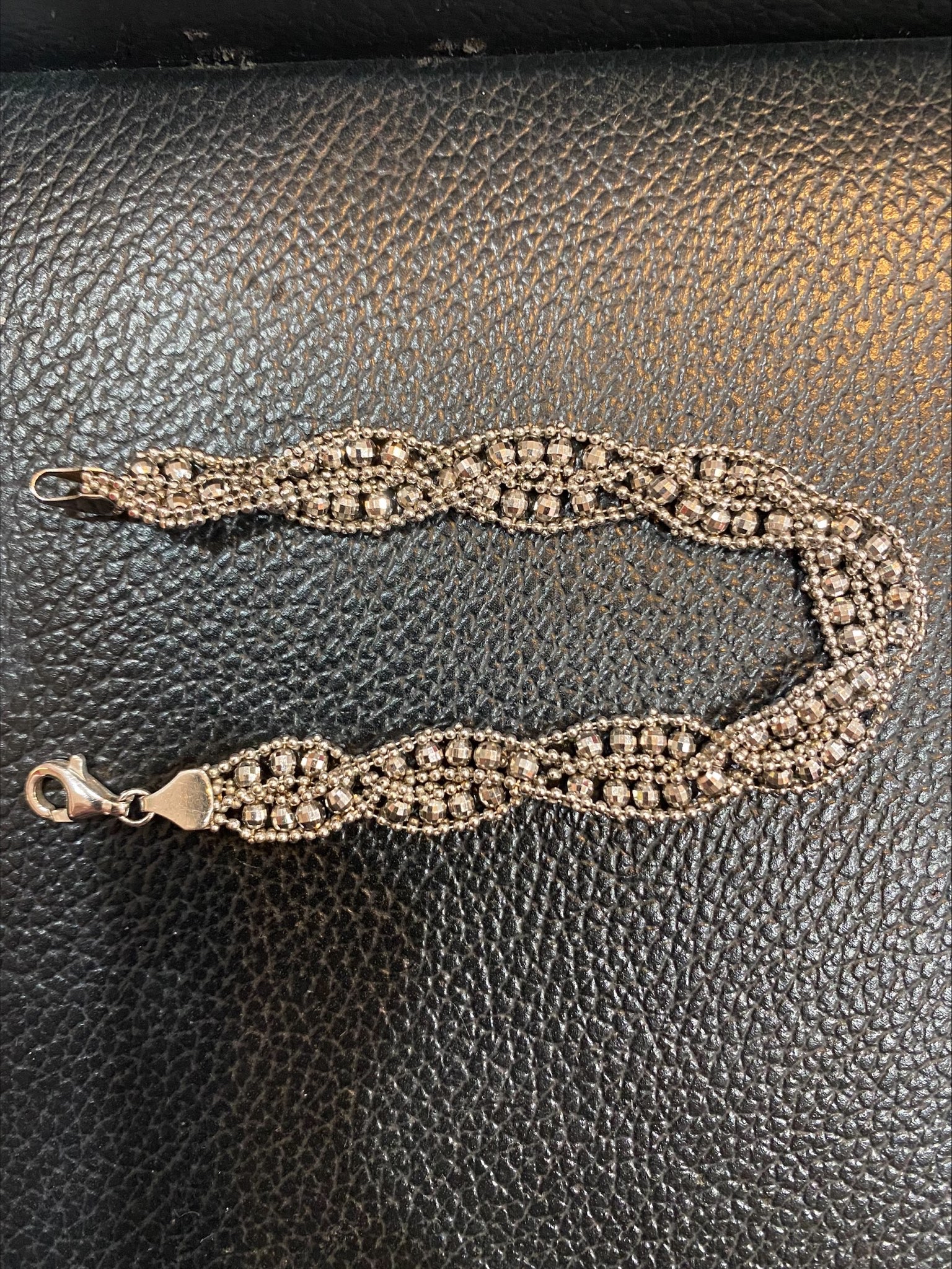 750 white gold bracelet
