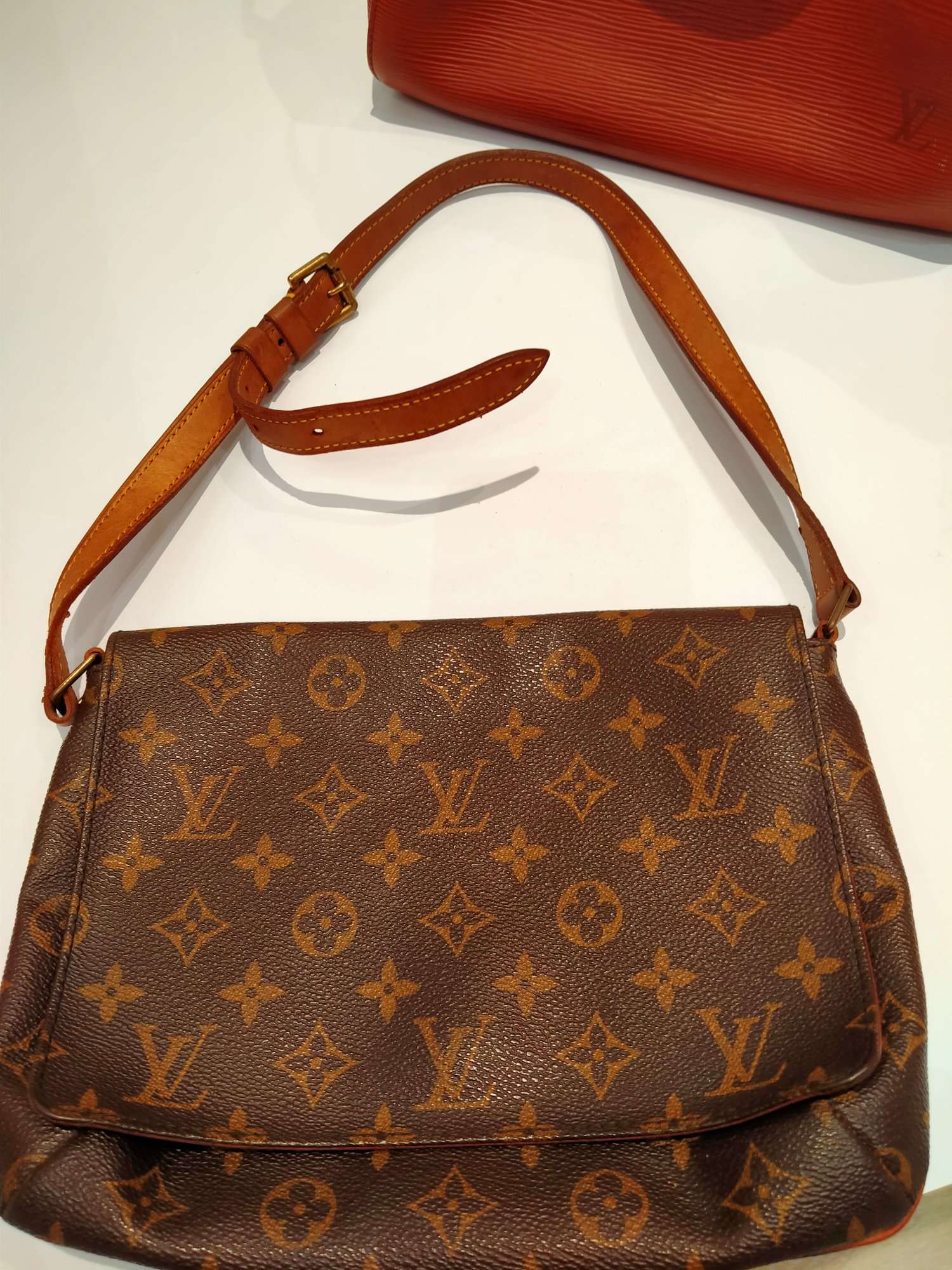 Louis Vuitton M51257 Musette Tango shoulder bag
