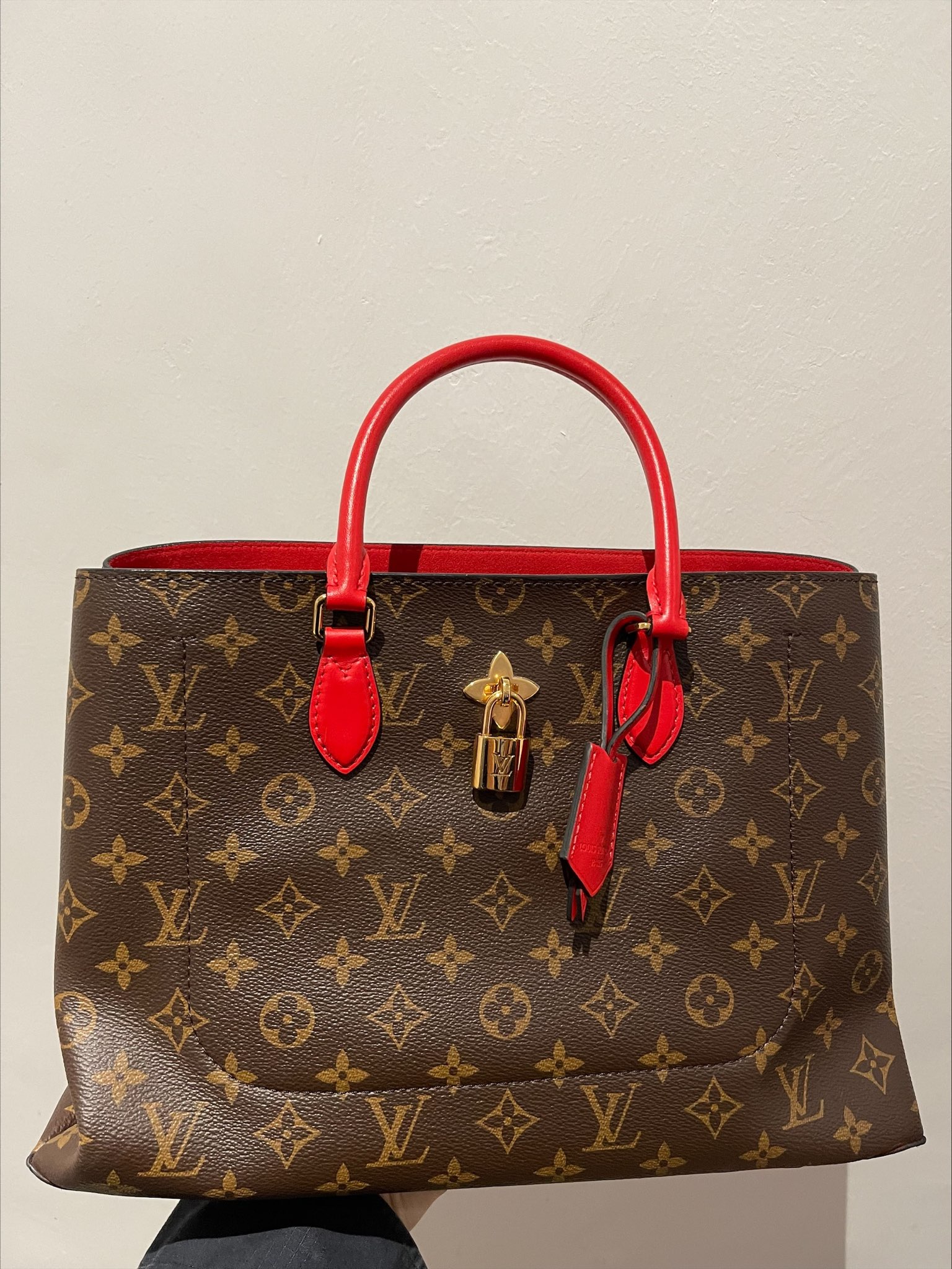 Sell unused LV bags for cash