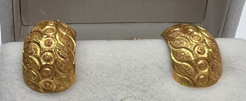 916 gold earrings
