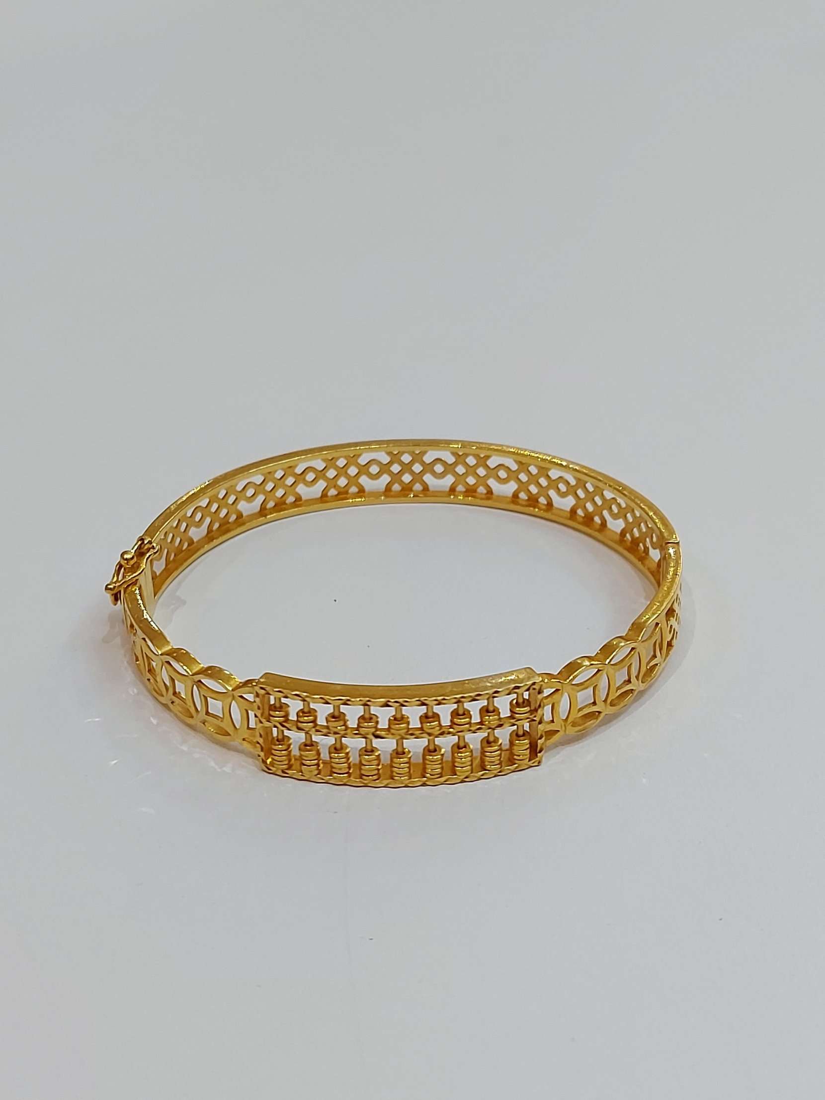 916 gold bangle