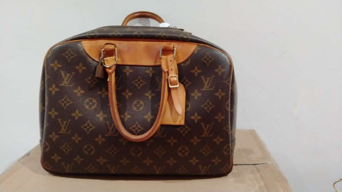 Louis vuitton deauville M47270