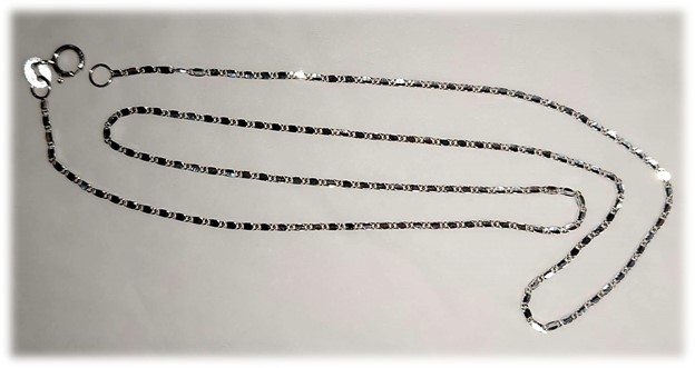 750 white gold necklace