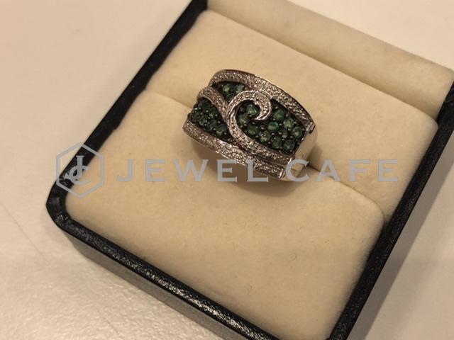 emerald ring