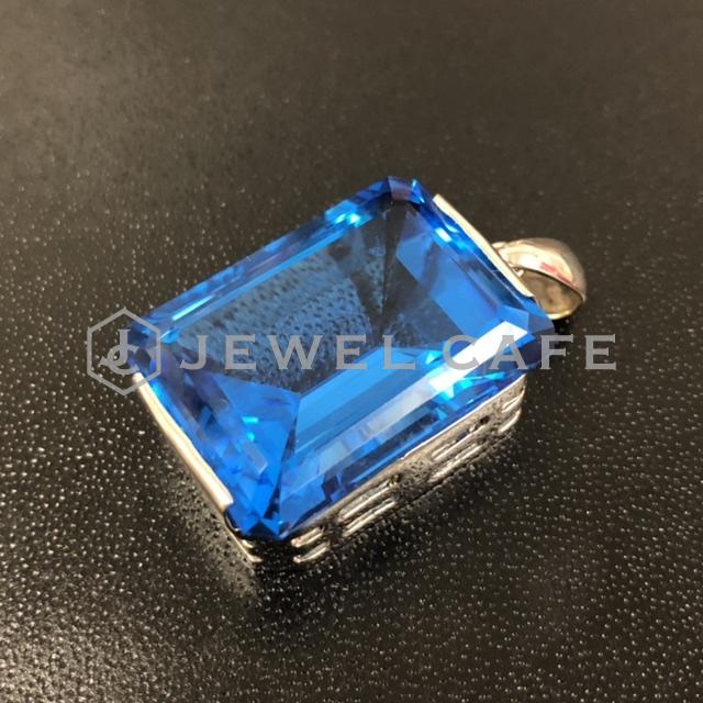 Blue topaz pendant top