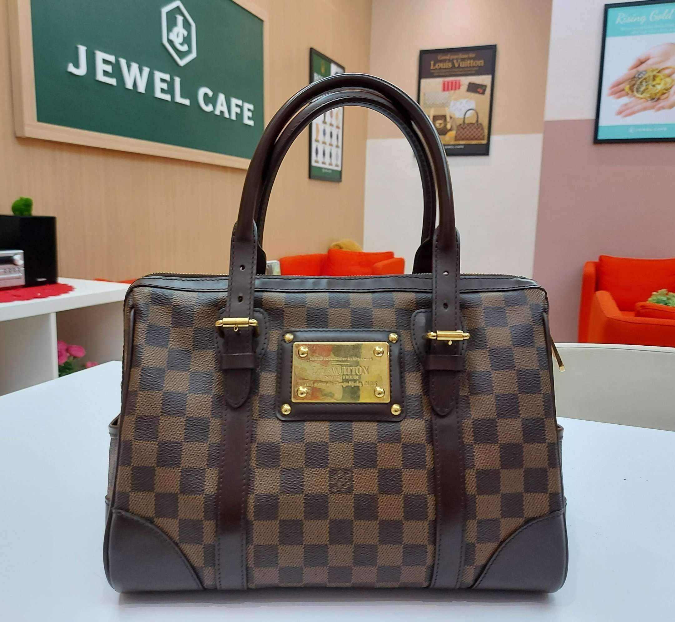 Louis Vuitton Damier Berkeley Ebene
