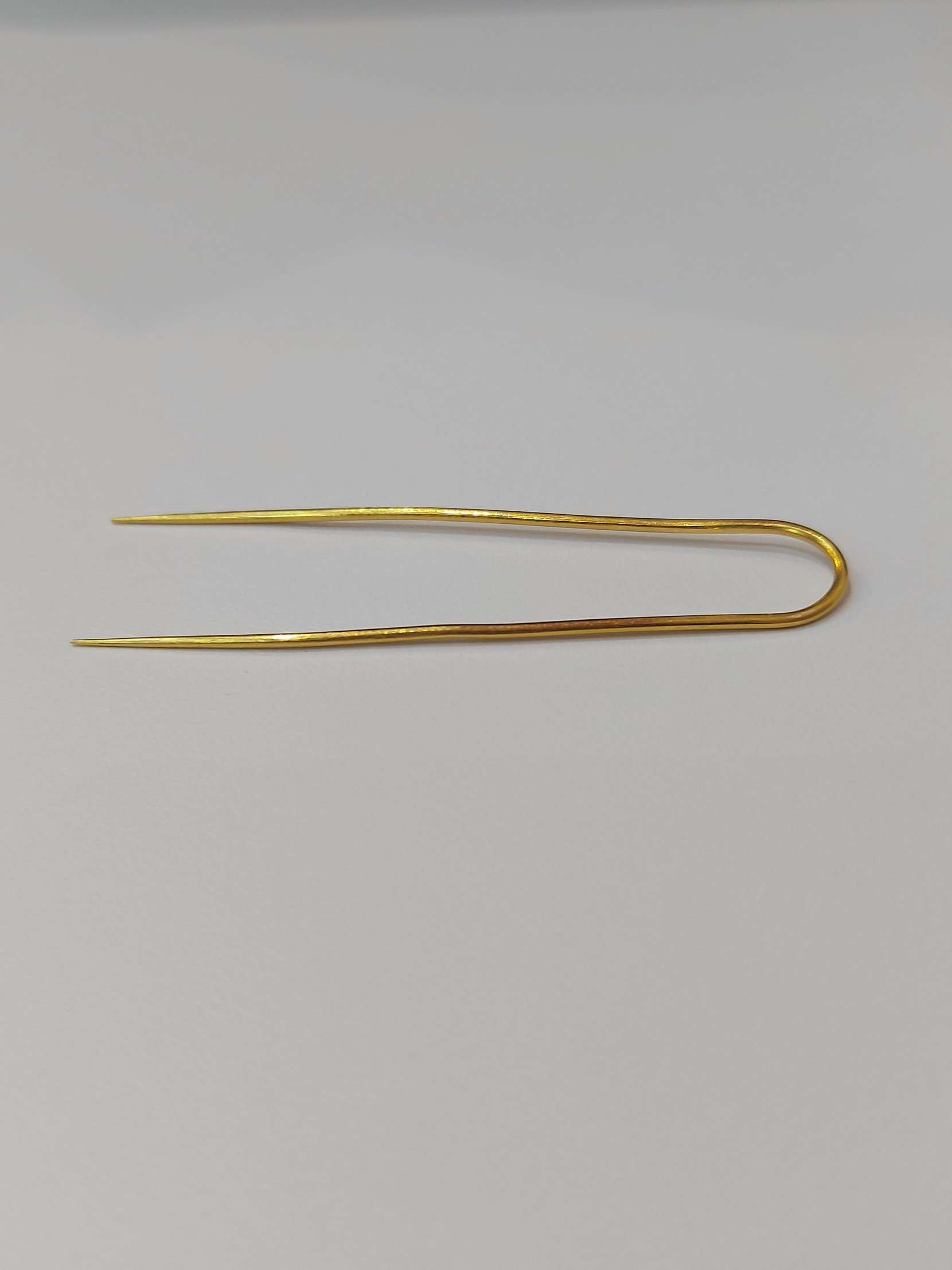 gold hair clip