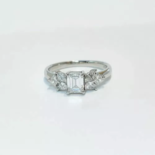 We puchased Diamond Ring 0.62ct Pt900!