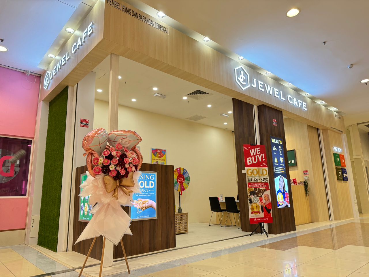 Jewel Cafe AEON Station 18 exterior design