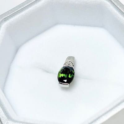 我們收購了！綠色碧璽墜子 1.86ct Pt900